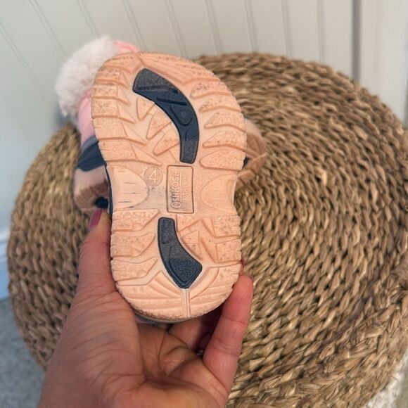 Oshkosh Pink and Blue Winter Boots with Faux Fur - 4 - Great Used Condition - Picture 8 of 8